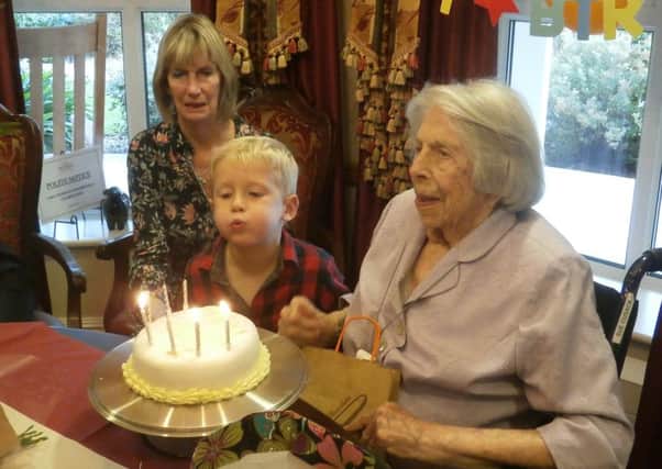 Eastbourne resident Sue Cusack celebrates her 105th Birthday SUS-171025-093911001