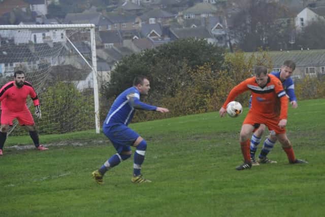 The JC Tackleway II on the attack against Sedlescombe Rangers II.
